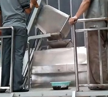 Washing powder equipment - operation of the conveyor belt