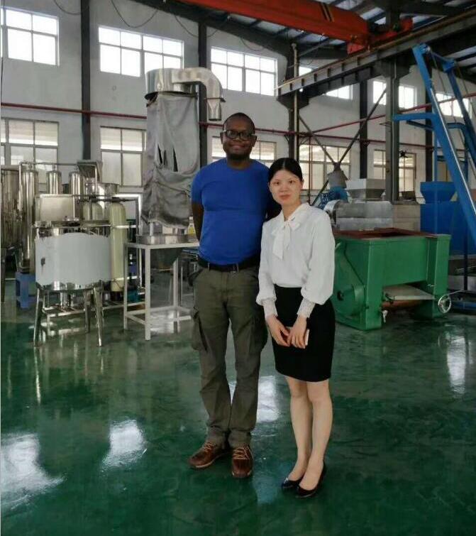 Kenyan customers to inspect liquid detergent equipment