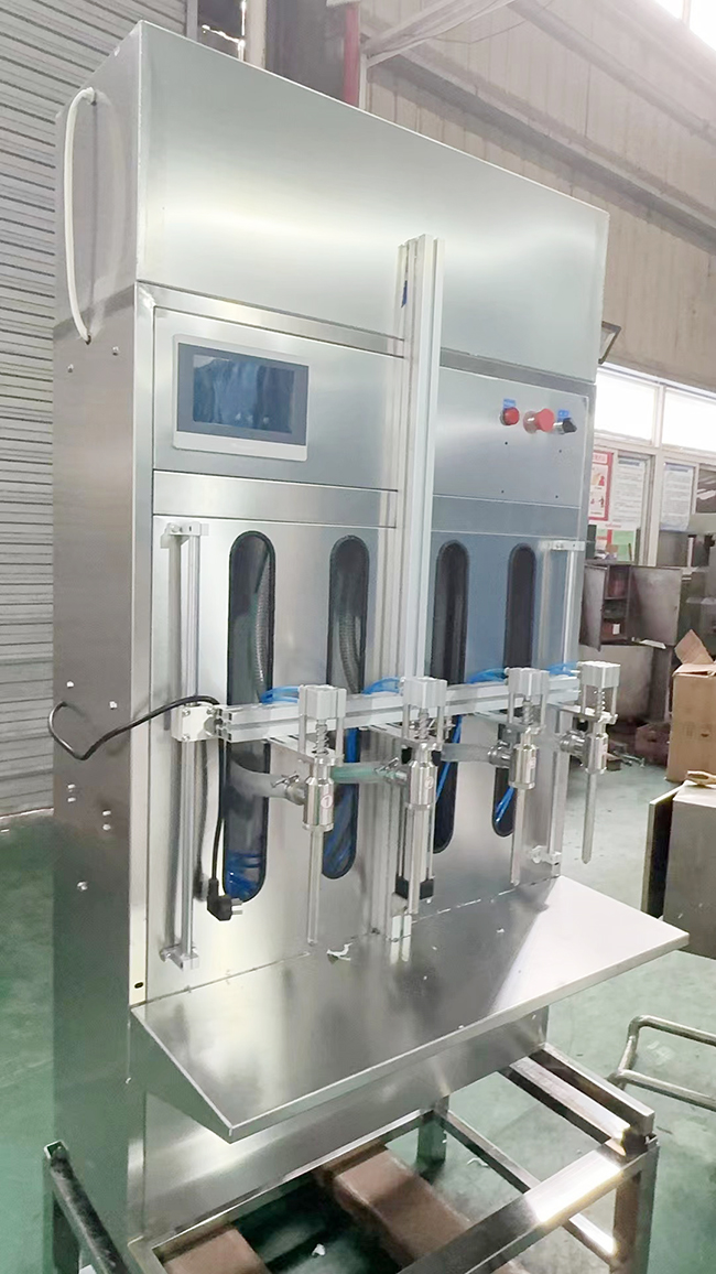 Four semi-automatic liquid filling machine
